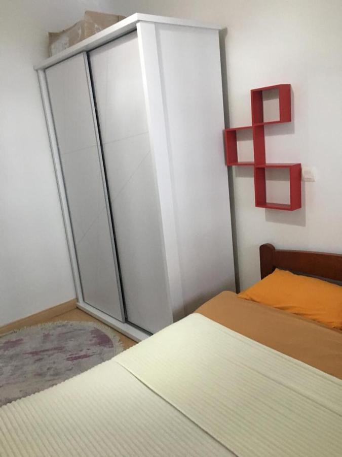 Two Rooms And Kitchen, Bathroom With Balcony Apartment Escópia Exterior foto