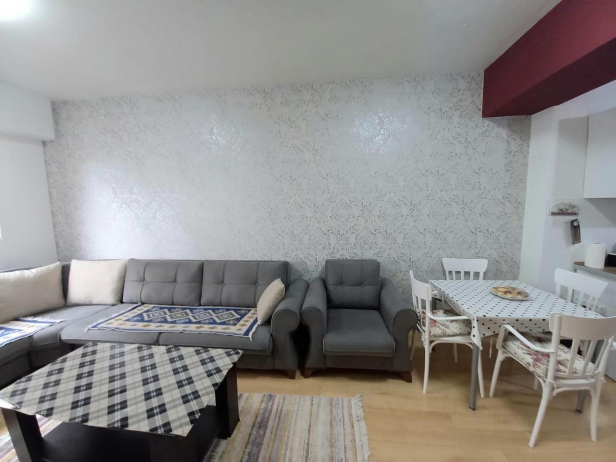 Two Rooms And Kitchen, Bathroom With Balcony Apartment Escópia Exterior foto