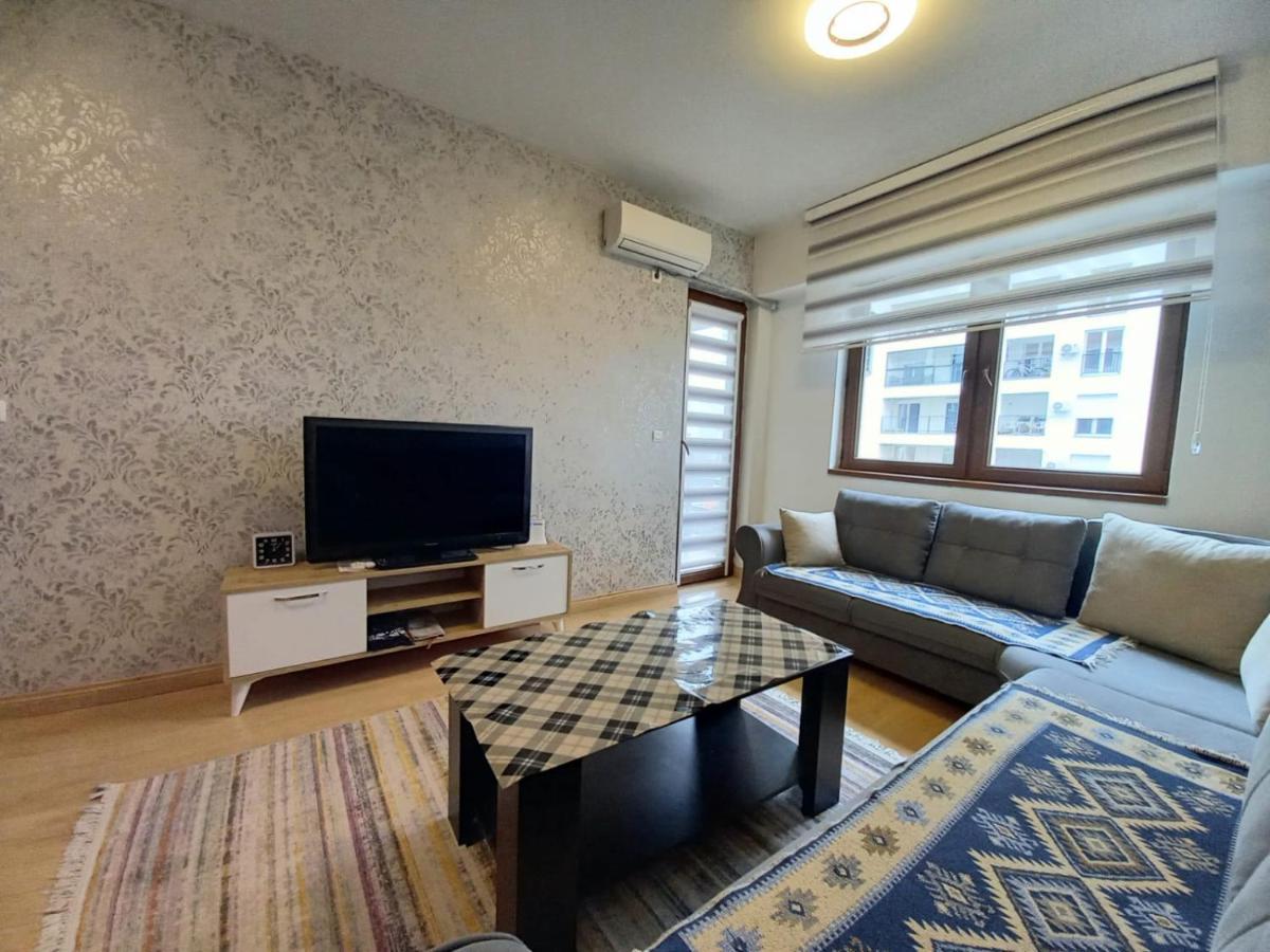 Two Rooms And Kitchen, Bathroom With Balcony Apartment Escópia Exterior foto