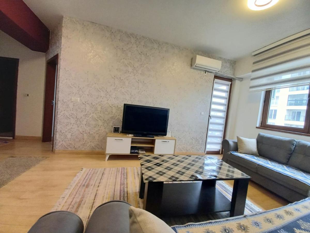 Two Rooms And Kitchen, Bathroom With Balcony Apartment Escópia Exterior foto